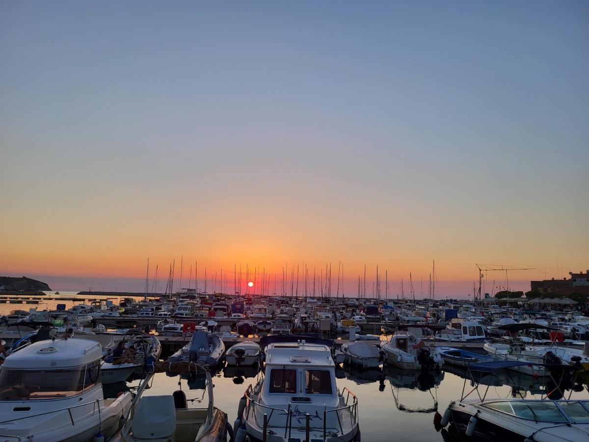Apartmaji Tim Izola Exteriör bild